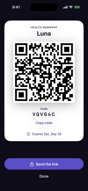 Luna’s health summary pass in the Pawnda iPhone app, ready to show a vet: a QR code, a six-character access code and the expiry date, with a Send the link button.